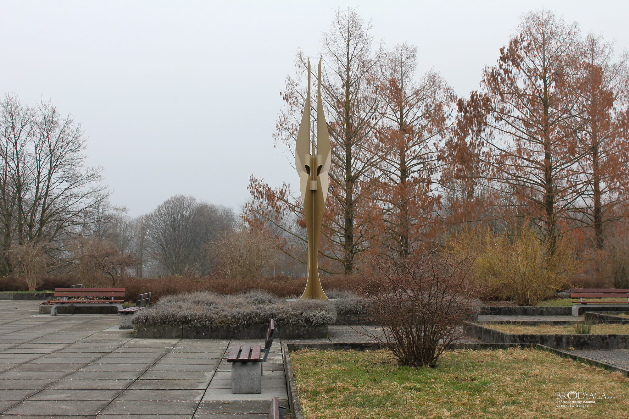 Park auf der Booteinstellhalle. Luzern (Lucerne)